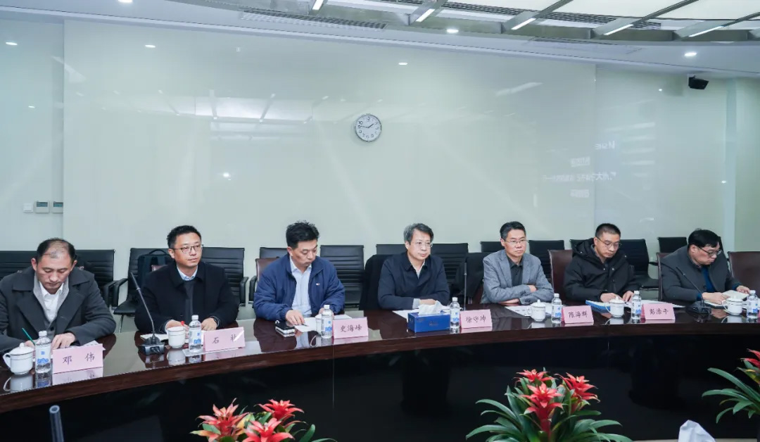 常州大学徐守坤书记、陈海群校长一行莅临亿万先生MR参观考察(图5) 常州大学徐守坤书记、陈海群校长一行莅临亿万先生MR参观考察(图5)
